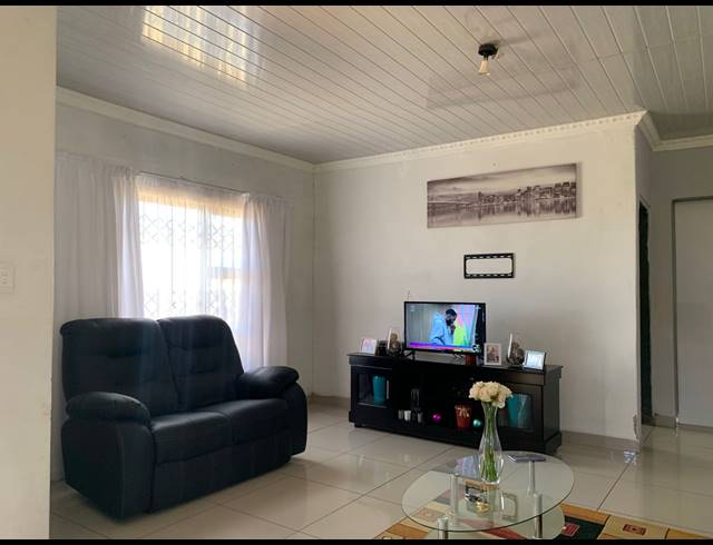 3 BEDROOM HOUSE FOR SALE IN MOHLAKENG